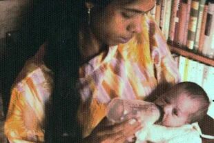 Shyamala Gopalan Harris, su madre, a los 25 años