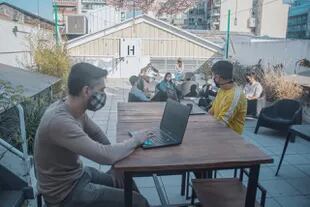 Los espacios coworking de Buenos Aires pueden resultar atractivos para trabajadores remotos de otros países