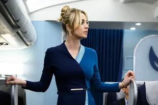 Kaley Cuoco brilla en The Flight Attendant, una de las grandes series de HBO MAX