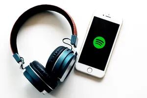 Ruta diaria: una playlist con la música de Spotify y las noticias de LA NACION