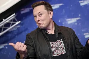 Elon Musk ensalzó ante megamillonarios la carrera espacial a Marte