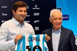 Rubén Capria en enero de 2021, cuando fue presentado por el presidente Víctor Blanco con nuevo manager