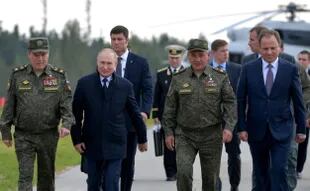 El presidente ruso Vladimir Putin observa el ejercicio militar Zapad-2021 en Nizhny Novgorod Oblast
