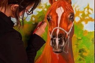 La artista plástica se ganaba la vida con los retratos de caballos