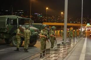 La Fuerzas Armadas en Turquía tomaron el poder