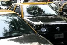 Más violencia: un taxista persiguió y amenazó a un hombre porque le tocó bocina