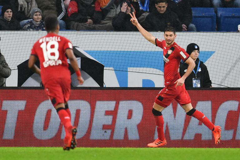 Video: los dos gritos de Lucas Alario en la goleada de Bayer Leverkusen