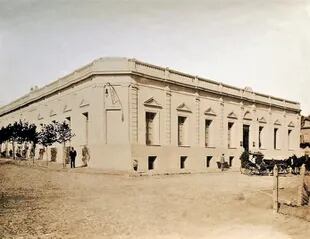 Primer Royal Hotel de José H. Rubertis & Hno., circa. 1905 Foto sacada desde la actual calle Diagonal Alberdi Norte y Santiago del Estero