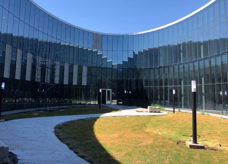 Avanza el cerramiento externo de "Cero más Infinito", el nuevo edificio de la Facultad de Exactas en Ciudad Universitaria