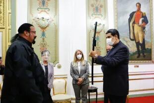 Maduro recibió ayer al actor Steven Segal en Miraflores