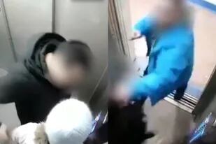 El estremecedor momento en el que una joven sufre un intento de abuso en el interior de un ascensor