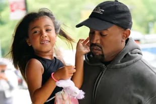 Kanye West junto a su hija mayor, North