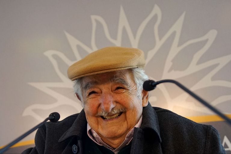 Criticado. Mujica: "Se acuerdan de los pobres en campaña y se ponen championes"