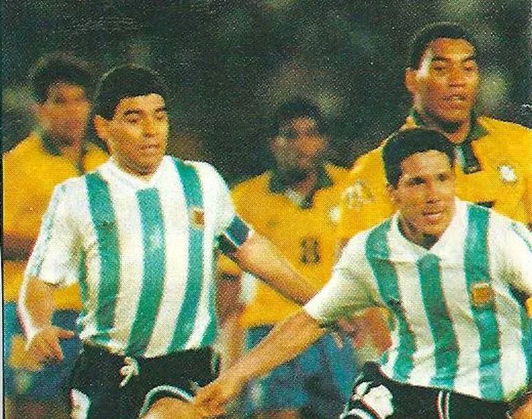 El valor de la imagen... Maradona, Simeone y Mauro Silva en un clásico:; el brasileño tiene muchas anécdotas con ambos, admiración... y ciertos cuidados