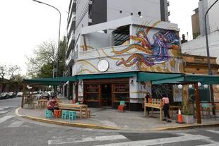 Bares y restaurantes con un aura moderna emergen en cada esquina de Palermo