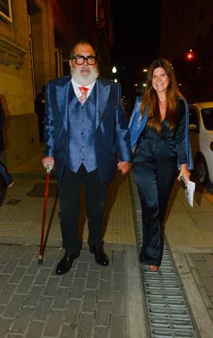Una pareja azulada, así lucieron Jorge Lanata y su mujer Elba Marcovecchio (a una semana de su casamiento)