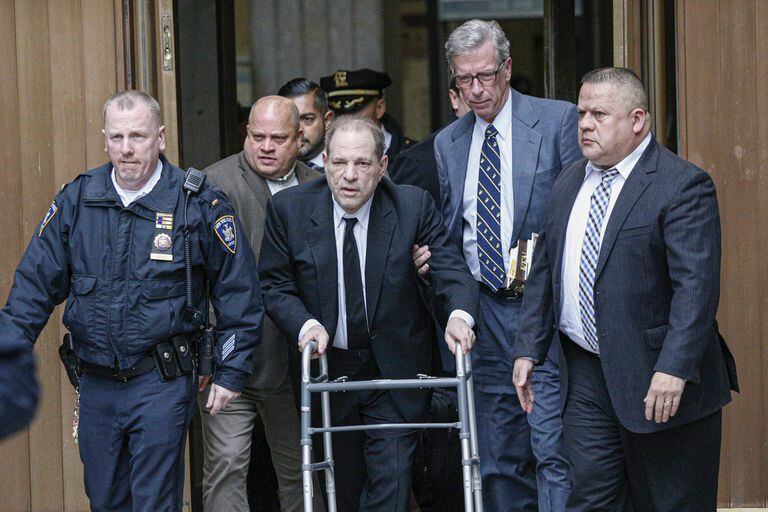 Harvey Weisntein fue hallado culpable de los cargos de violación y abuso sexual en el juicio que se lleva adelante en Manhattan