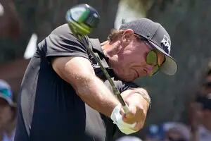 A los 50: Mickelson sorprende en el PGA Championship y desafía el tiempo