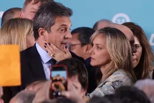 Sergio Massa y Malena Galmarini durante la asunción como ministro de Economía