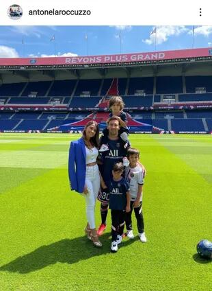 La foto que compartió Antonela junto a su familia en el nuevo club de Lio Messi y que generó los elogios de Evangelina Anderson