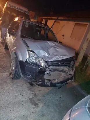 Un conductor abordo de una camioneta chocó a dos motociclistas en Monte Grande