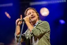 Eddie Vedder se lanza como solista con invitados como Ringo Starr, Stevie Wonder y Elton John