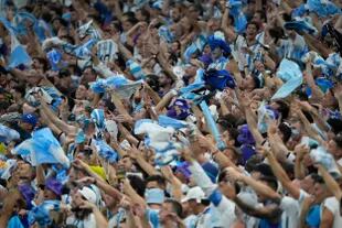 Los hinchas argentinos armaron una fiesta en el Estadio Icónico Lusail, en Doha