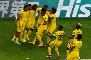 Ecuador derrotó a Qatar por 2 a 0 en el inicio del mundial