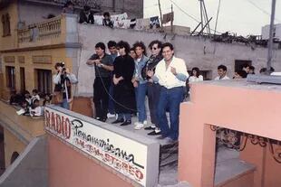 Soda de visita en Radio Panamericana de Perú, en 1986