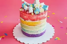 DIY: Cómo hacer una torta arcoíris en simples pasos