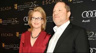 Mreyl Streep junto a Weinstein, a quien alguna vez apodó "dios"