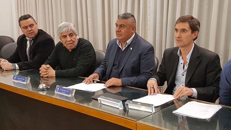 La AFA y la Superliga, dos de las partes para el acuerdo por el libre deuda
