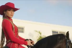 Shakira juega a ser una "cowgirl" y estrena tema con una banda que es un hit en EE.UU. pero casi un misterio para Sudamérica