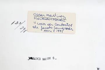 Reverso de la foto de Mercedes Morán y Oscar Martinez en " Locos de contentos " , 1991. Reproducciones que pertenecieron al archivo de Tiempo Argentino, Cronista Comercial y La Opinión. Muchas son de las agencias DyN y Telam. Corresponden a la década del 70 y 80.