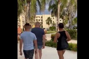Cómo vivieron los turistas del hotel en Cancún el tiroteo entre narcos