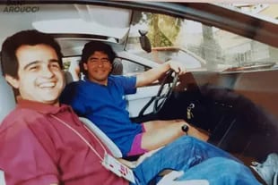Daniel Arcucci con Diego Maradona