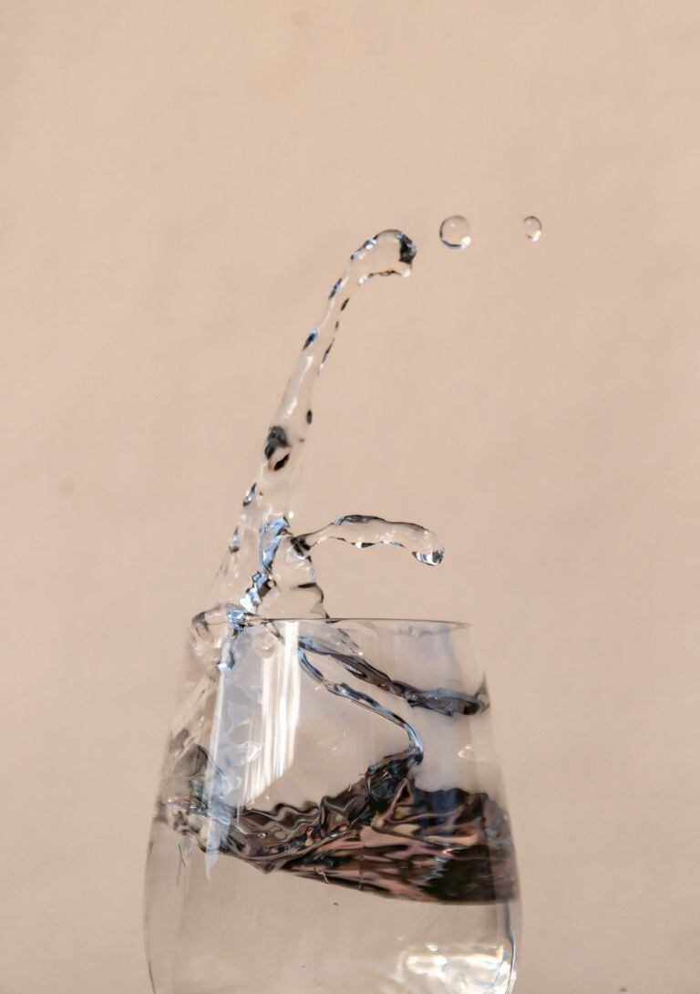 Lejos quedó que el agua era incolora, inodora e insípida, a pesar de lo que aprendimos en la escuela.