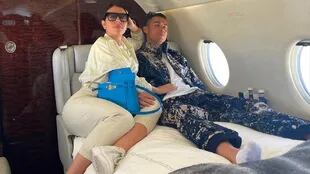 Cristiano Ronaldo y Georgina Rodríguez en el avión privado del portugués