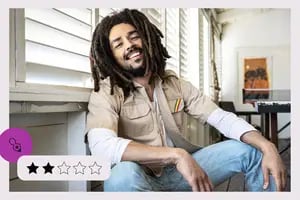 En Bob Marley: la leyenda quedan expuestos todos los riesgos y condicionamientos de las biografías oficiales