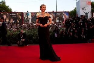 Scarlett Johansson, a puro glamour hollywoodense,
