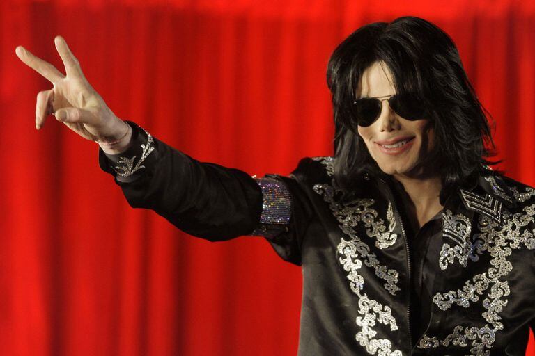 US singer Michael Jackson announces that he is set to play ten live concerts at the London O2 Arena in July, which he announced at a press conference at the London O2 Arena, Thursday, March 5, 2009. The singer also stated that this would be his final performances in London. (AP Photo/Joel Ryan)