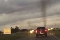 Video: un “tornado” de mosquitos invadió la ruta 74