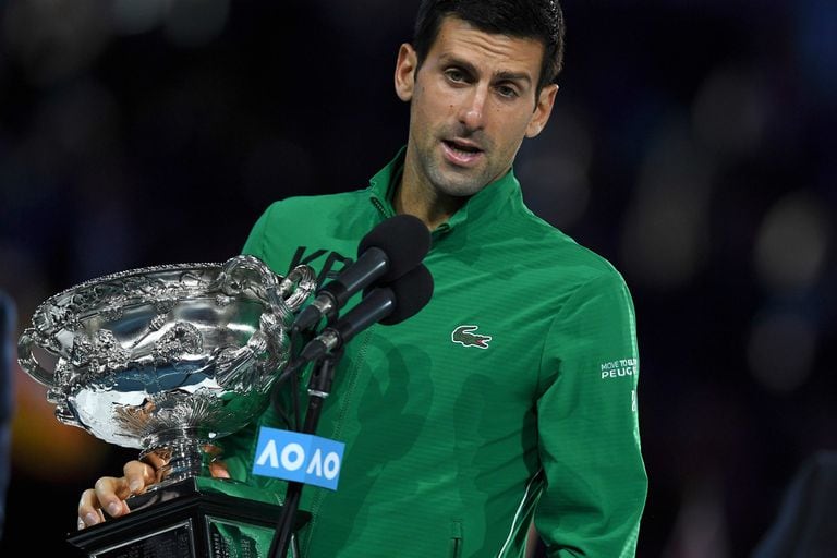 Novak Djokovic, ganador del Australian Open 2020, el único Grand Slam que pudo jugarse hasta aquí