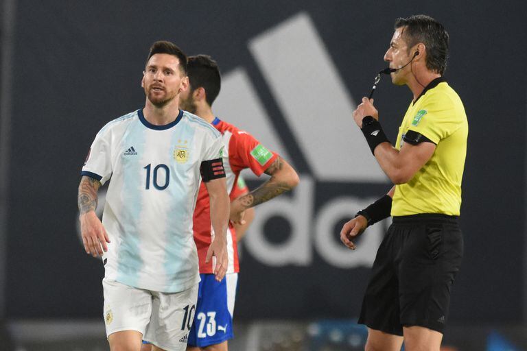 No hubo caso: Messi convirtió, pero le anularon el gol por VAR