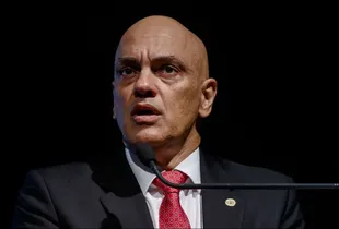 EL ministro del Supremo Tribunal Federal (STF) Alexandre de Moraes, suspendió al gobernador de Brasilia por 90 días.