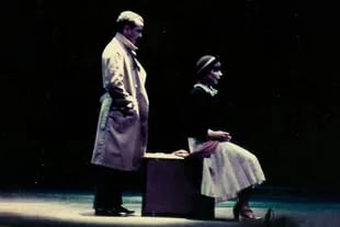 Rodolfo Valss, junto a Daniela Fernández en Calle 42, su segundo protagónico (1989)