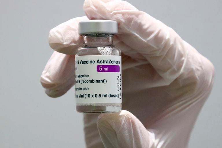 La eficacia de la vacuna de AstraZeneca cae al 10% frente a la variante de Sudáfrica