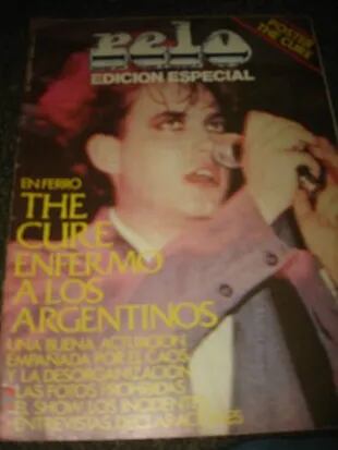 Portada de la revista Pelo que publicó la crónica de la visista de The Cure a la Argentina