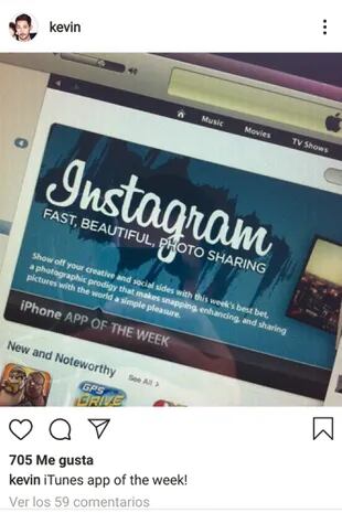 Systrom celebrando con un post que Instagram era la app de la semana en iTunes