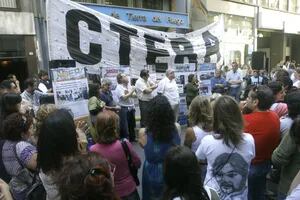 El Gobierno porteño confirmó que se le descontará el día a los docentes que se sumen al paro